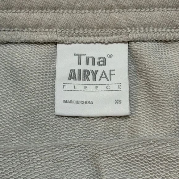 TNA Fleece Skirt Size XS - Picture 3 of 4